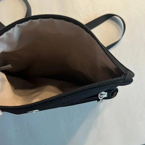 Baggallini Flip Zip Crossbody in black - Picture 6 of 7